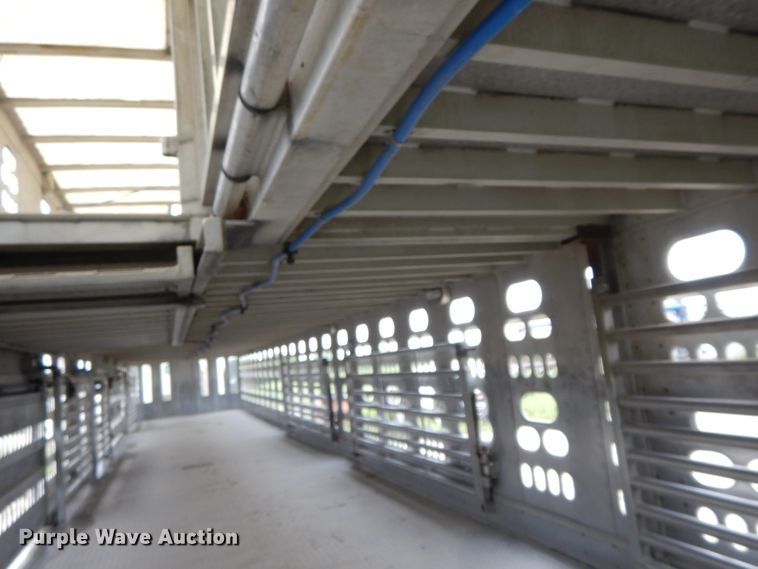 image for item HM9737 2005 Barrett livestock trailer