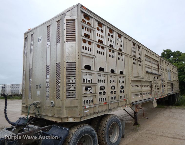 image for item HM9738 2003 Barrett livestock trailer