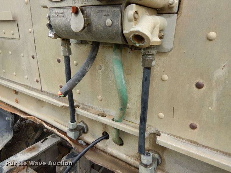 image for item HM9738 2003 Barrett livestock trailer