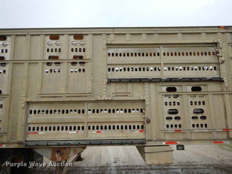 image for item HM9738 2003 Barrett livestock trailer