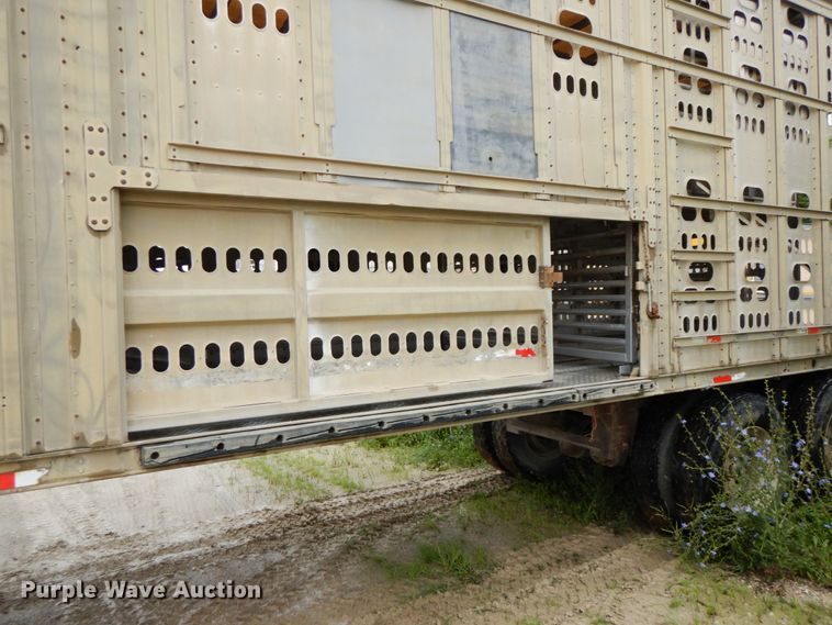 image for item HM9738 2003 Barrett livestock trailer
