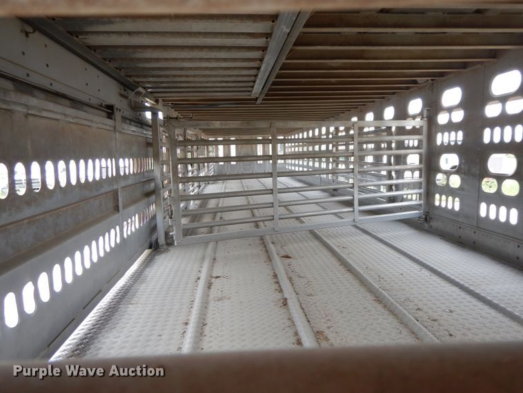 image for item HM9738 2003 Barrett livestock trailer