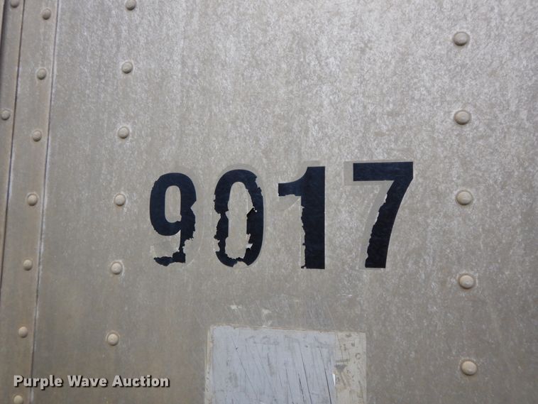 image for item HM9738 2003 Barrett livestock trailer