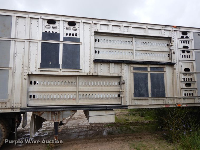image for item HM9739 2005 Barrett livestock trailer