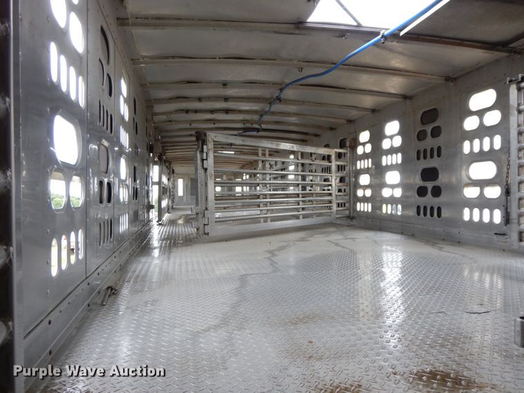 image for item HM9739 2005 Barrett livestock trailer