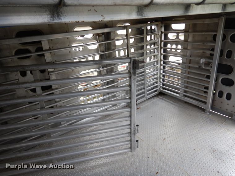 image for item HM9739 2005 Barrett livestock trailer