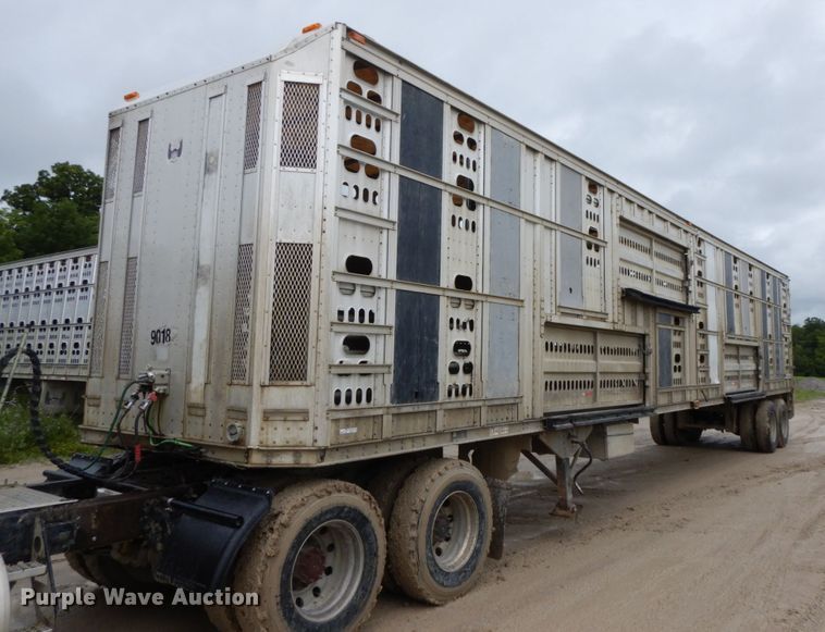 image for item HM9740 2005 Barrett livestock trailer