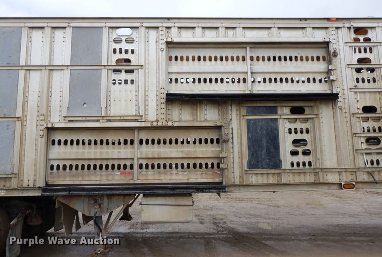 image for item HM9740 2005 Barrett livestock trailer