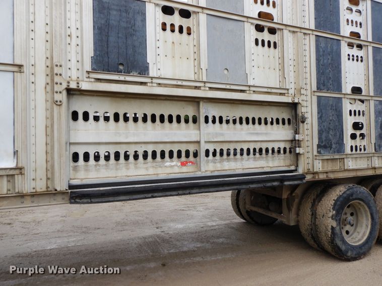 image for item HM9740 2005 Barrett livestock trailer
