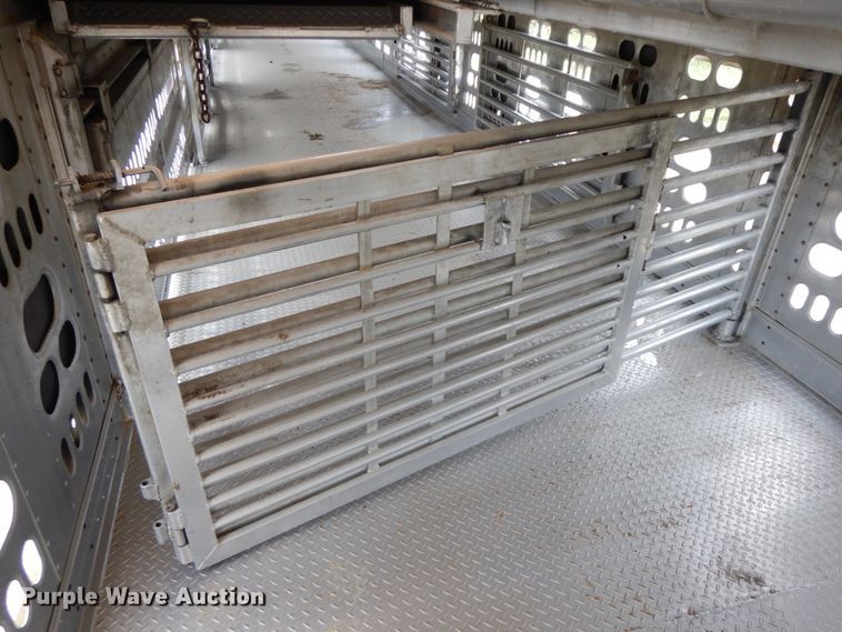 image for item HM9740 2005 Barrett livestock trailer