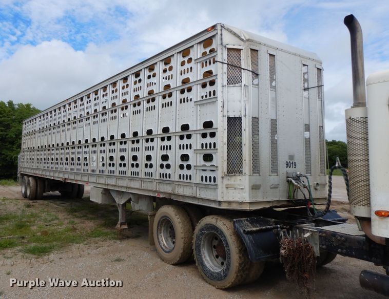 image for item HM9741 2005 Barrett livestock trailer