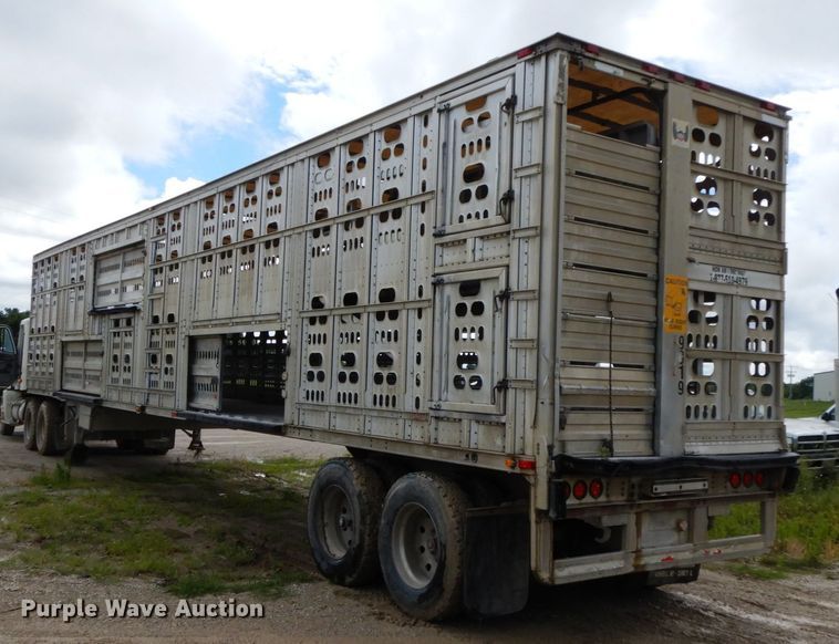 image for item HM9741 2005 Barrett livestock trailer