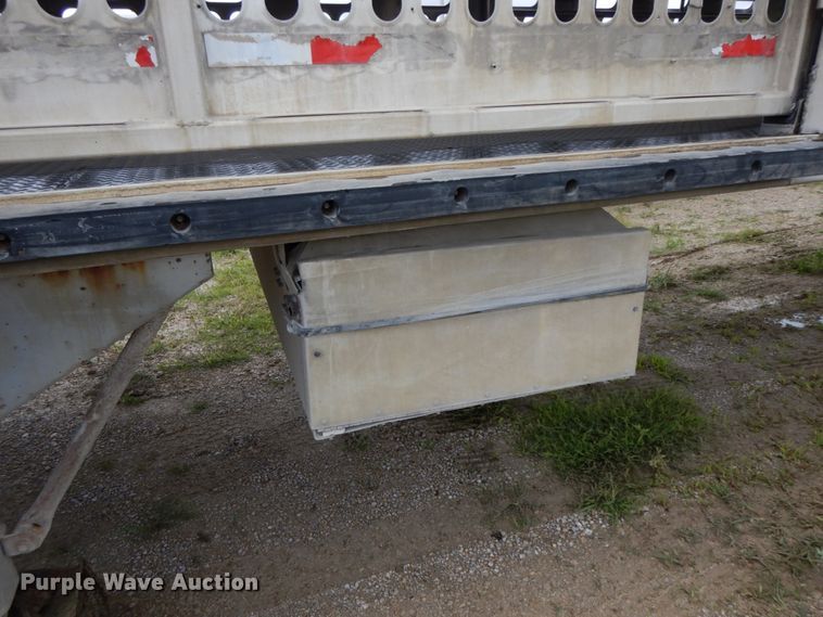 image for item HM9741 2005 Barrett livestock trailer