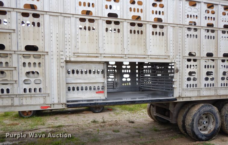 image for item HM9741 2005 Barrett livestock trailer