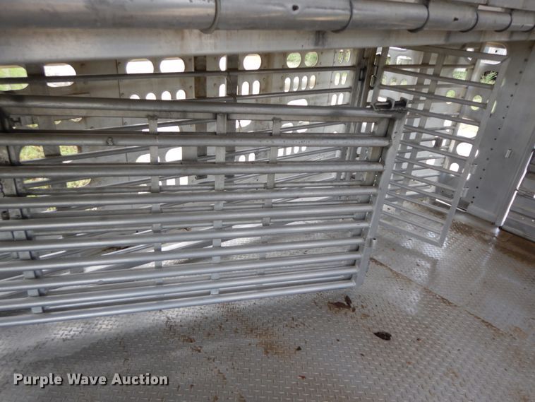 image for item HM9741 2005 Barrett livestock trailer