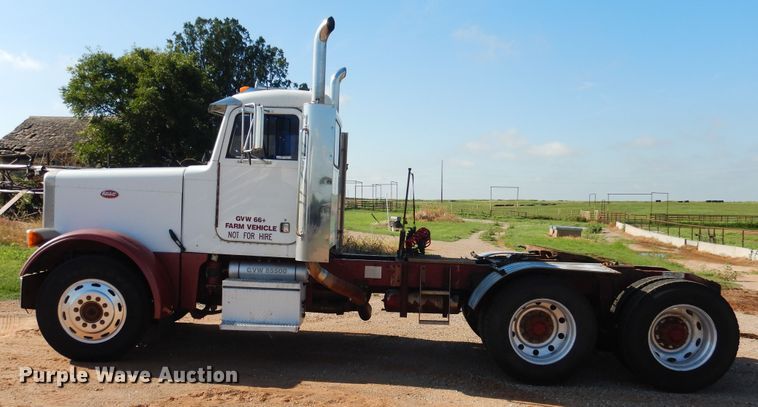 image for item HO9024 1992 Peterbilt 379  semi truck