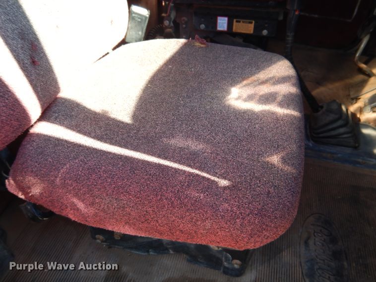 image for item HO9024 1992 Peterbilt 379  semi truck