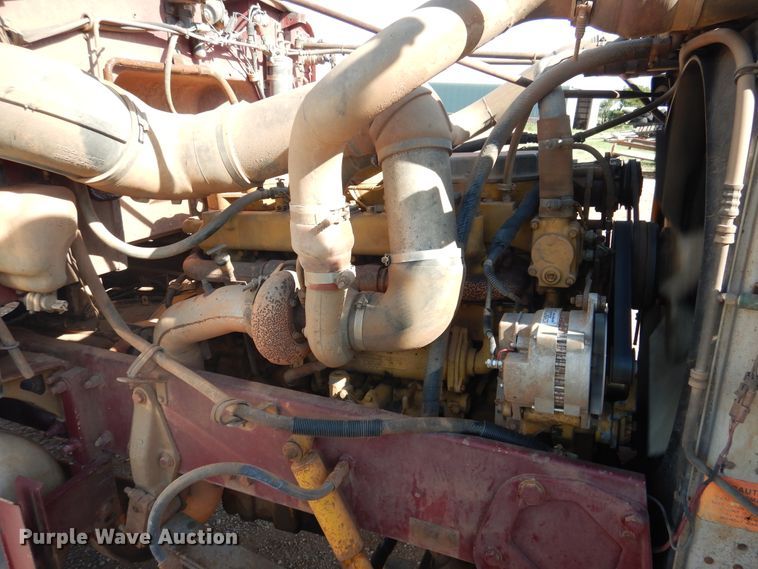 image for item HO9024 1992 Peterbilt 379  semi truck