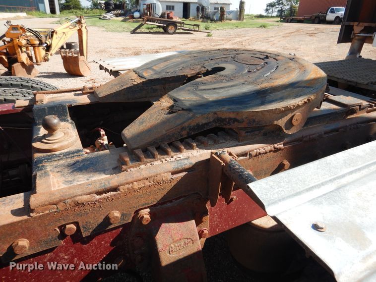 image for item HO9024 1992 Peterbilt 379  semi truck