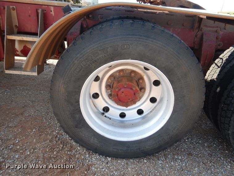 image for item HO9024 1992 Peterbilt 379  semi truck