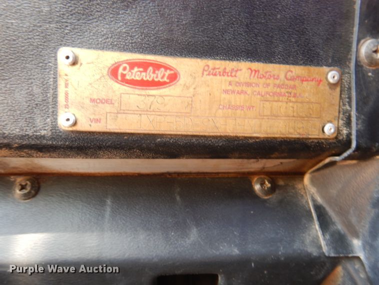 image for item HO9024 1992 Peterbilt 379  semi truck