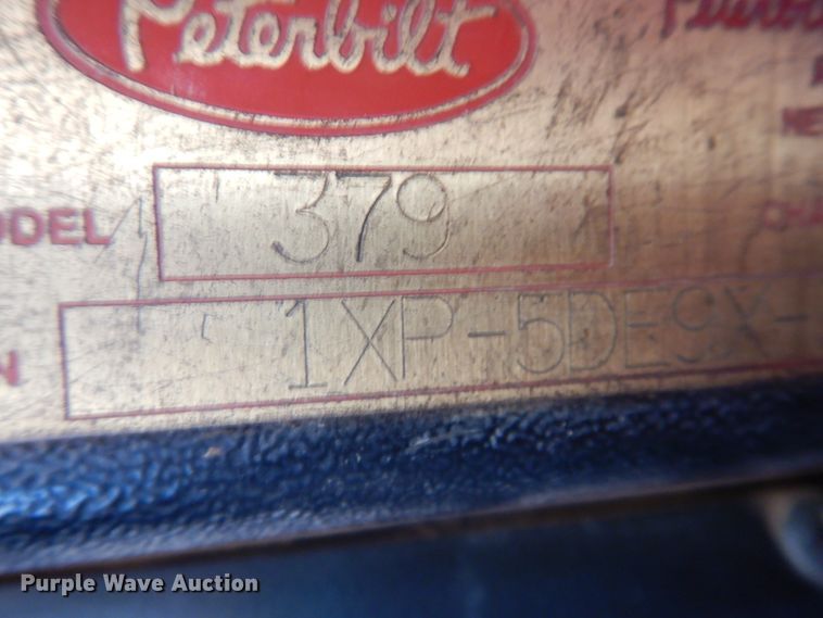 image for item HO9024 1992 Peterbilt 379  semi truck