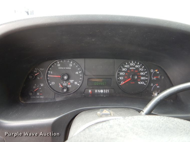 image for item HS9569 2007 Ford F550 Super Duty  utility bed truck