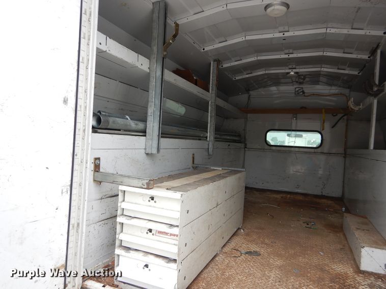 image for item HS9569 2007 Ford F550 Super Duty  utility bed truck