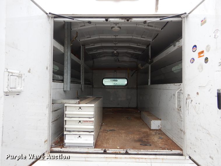 image for item HS9569 2007 Ford F550 Super Duty  utility bed truck