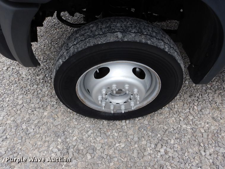 image for item HS9569 2007 Ford F550 Super Duty  utility bed truck