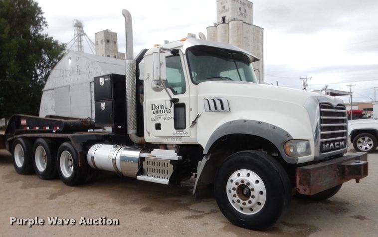 image for item HS9714 2012 Mack GU713  semi truck