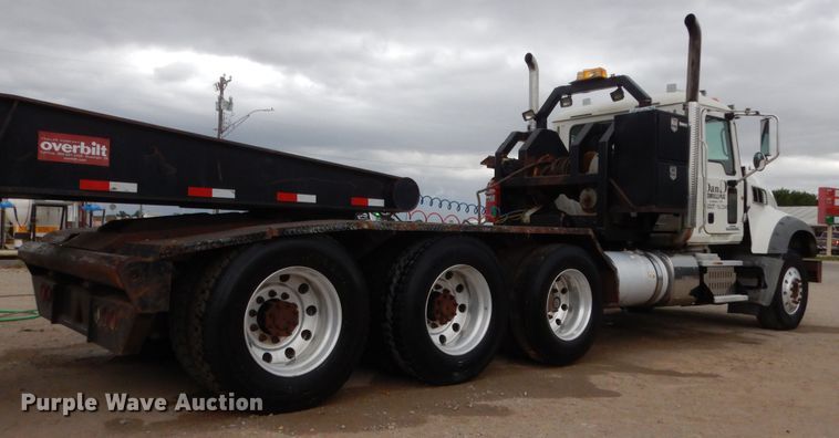 image for item HS9714 2012 Mack GU713  semi truck