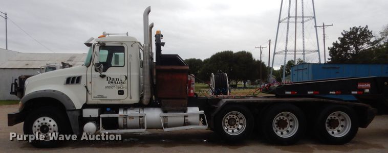 image for item HS9714 2012 Mack GU713  semi truck