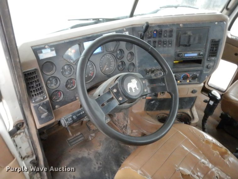 image for item HS9714 2012 Mack GU713  semi truck