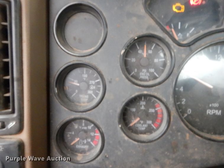 image for item HS9714 2012 Mack GU713  semi truck