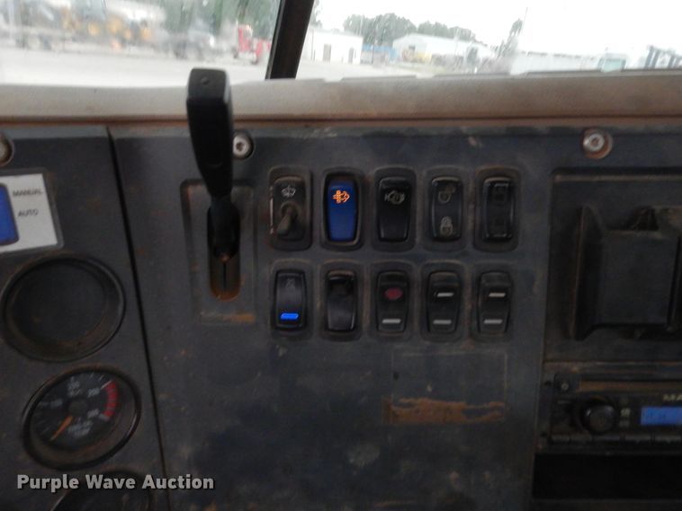 image for item HS9714 2012 Mack GU713  semi truck