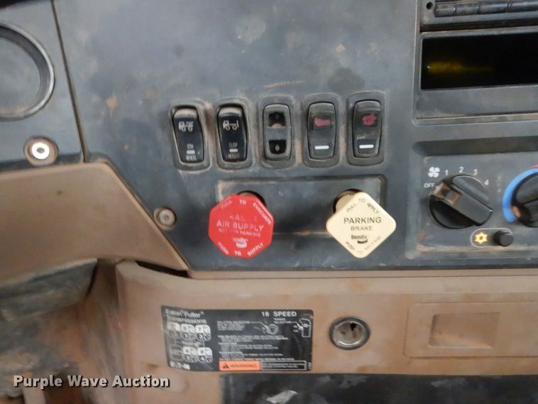 image for item HS9714 2012 Mack GU713  semi truck