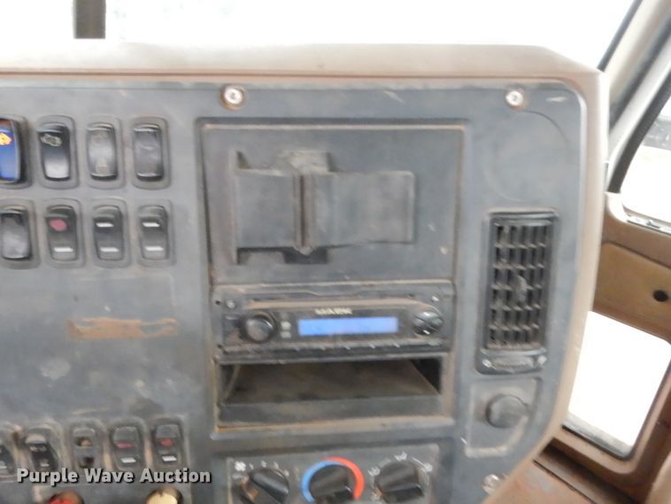 image for item HS9714 2012 Mack GU713  semi truck