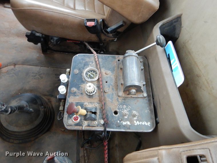 image for item HS9714 2012 Mack GU713  semi truck