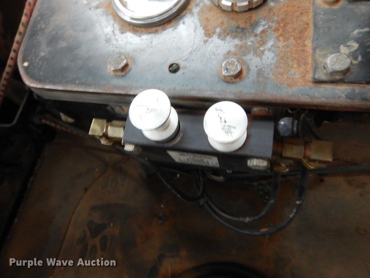 image for item HS9714 2012 Mack GU713  semi truck