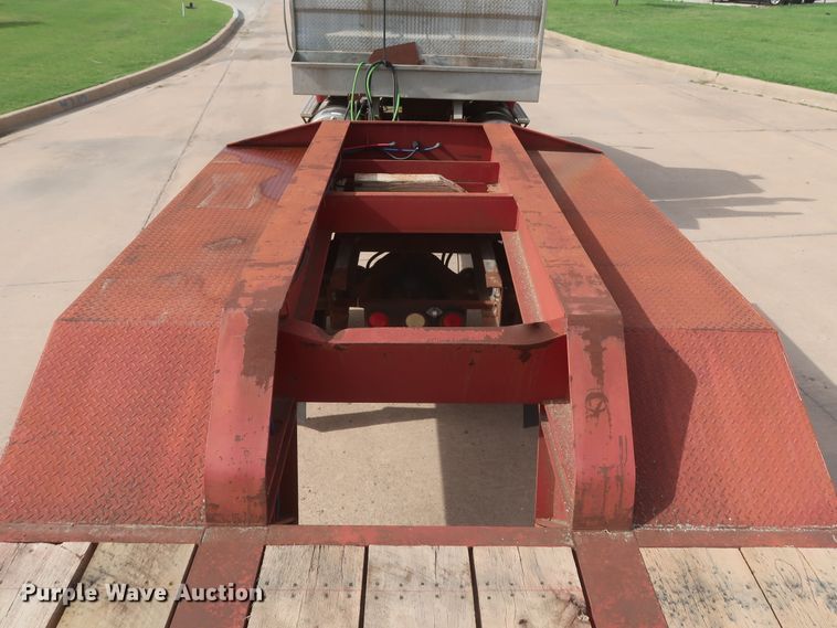 image for item HT9610 2008 Nuttall 235LB drop deck equipment trailer