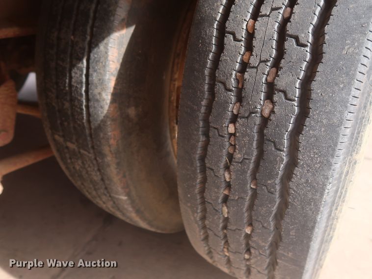 image for item HT9610 2008 Nuttall 235LB drop deck equipment trailer