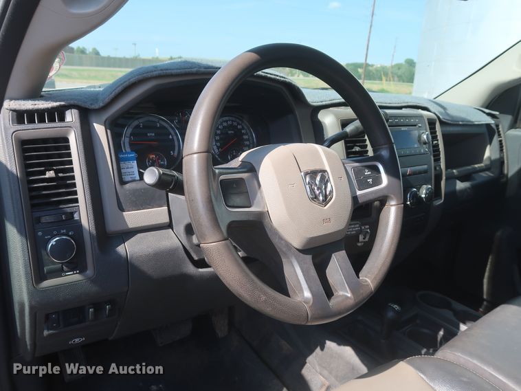 image for item HT9626 2011 Dodge Ram 5500HD  flatbed truck