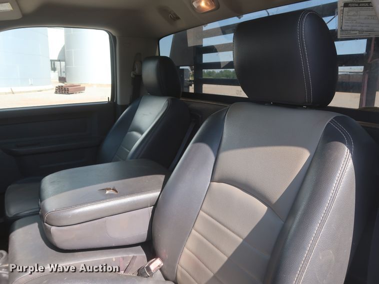 image for item HT9626 2011 Dodge Ram 5500HD  flatbed truck