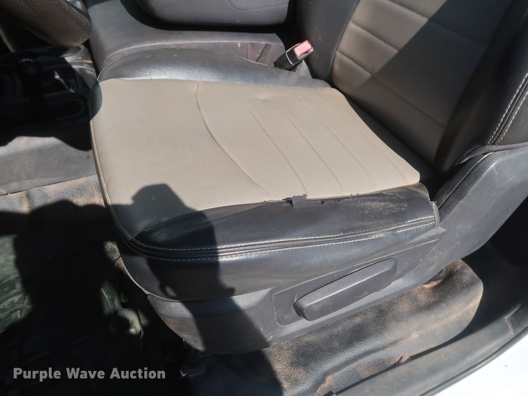 image for item HT9626 2011 Dodge Ram 5500HD  flatbed truck