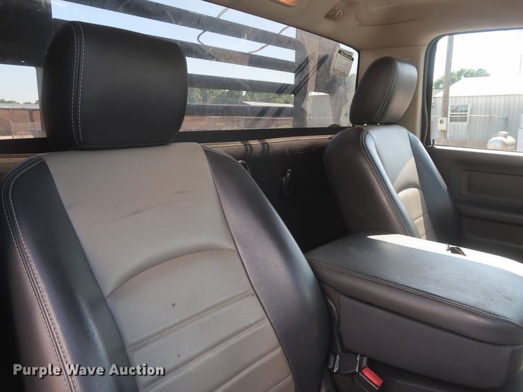 image for item HT9626 2011 Dodge Ram 5500HD  flatbed truck