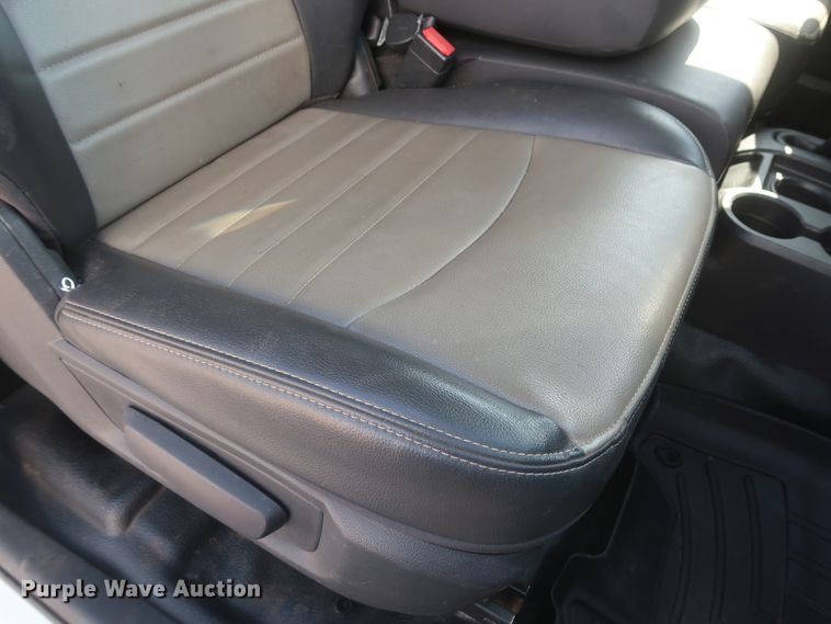 image for item HT9626 2011 Dodge Ram 5500HD  flatbed truck