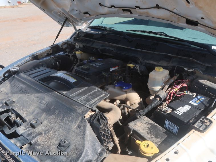 image for item HT9626 2011 Dodge Ram 5500HD  flatbed truck