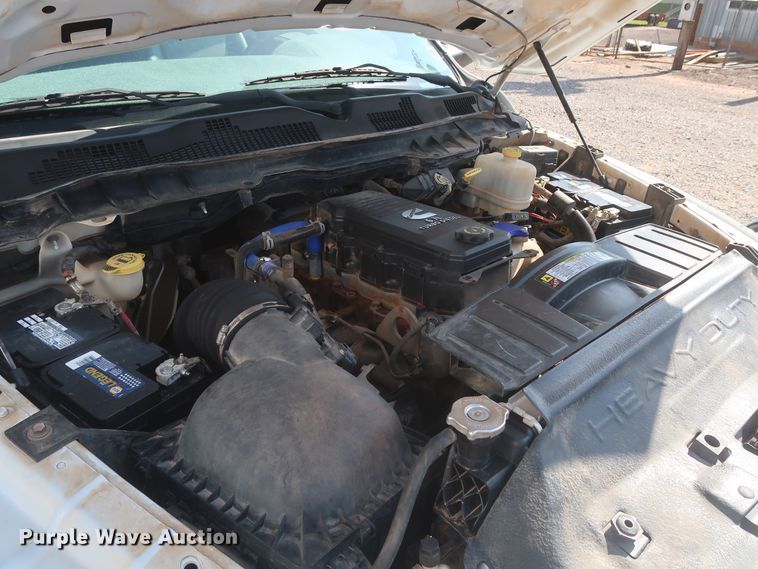 image for item HT9626 2011 Dodge Ram 5500HD  flatbed truck