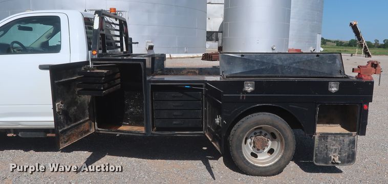 image for item HT9626 2011 Dodge Ram 5500HD  flatbed truck